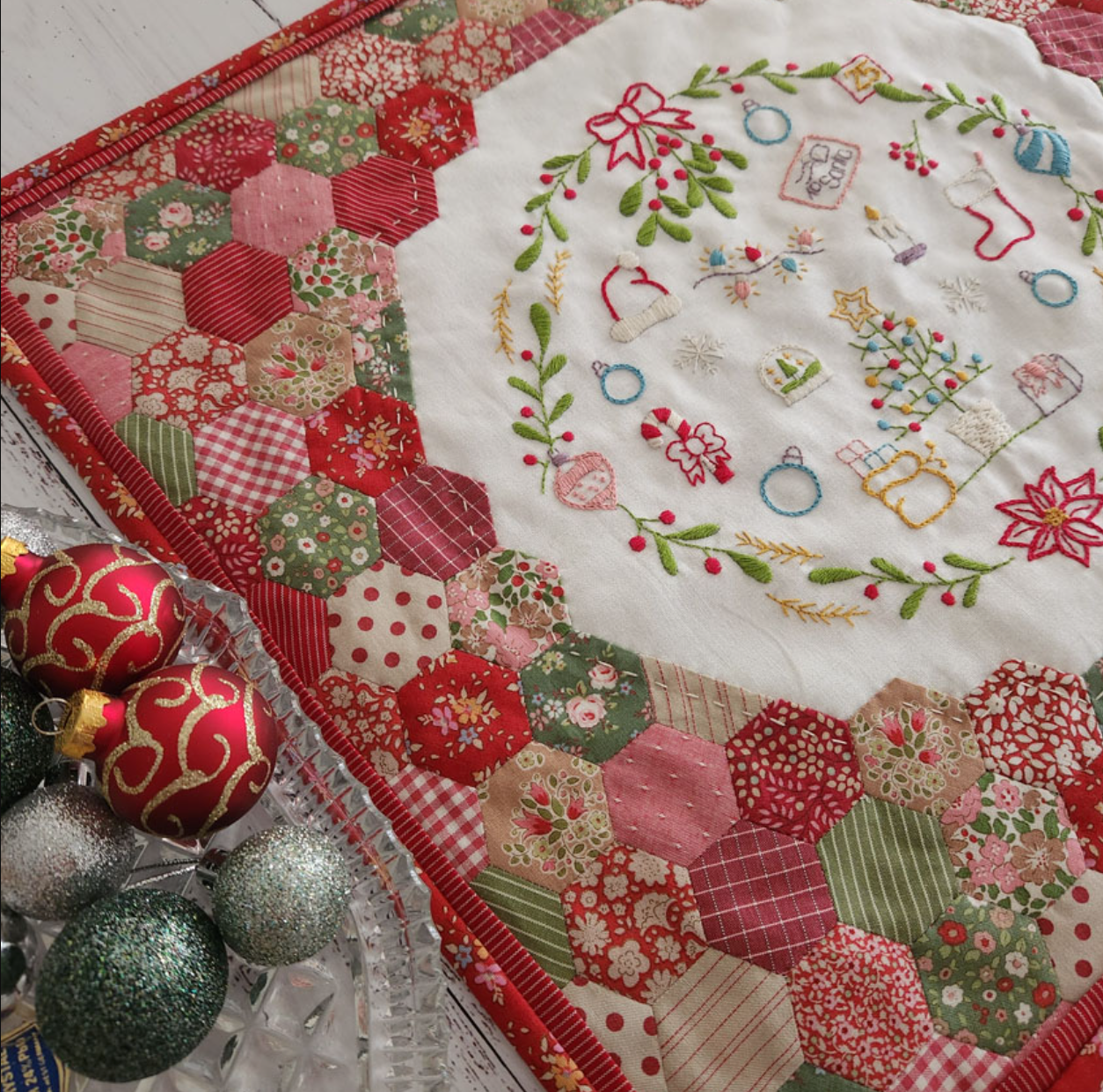 Merry Mistletoe Mini EPP and Embroidery Kit by Sharon Burgess of Lilabelle Lane Creations