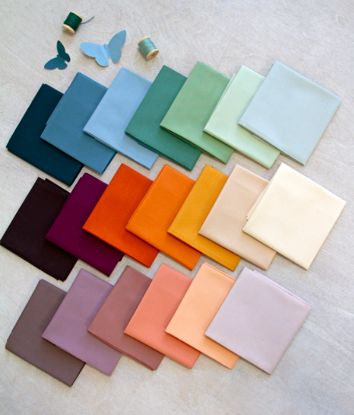 Signature Pure Solids Suzy Quilts Edition by Art Gallery Fabrics - Fat Quarter Bundle