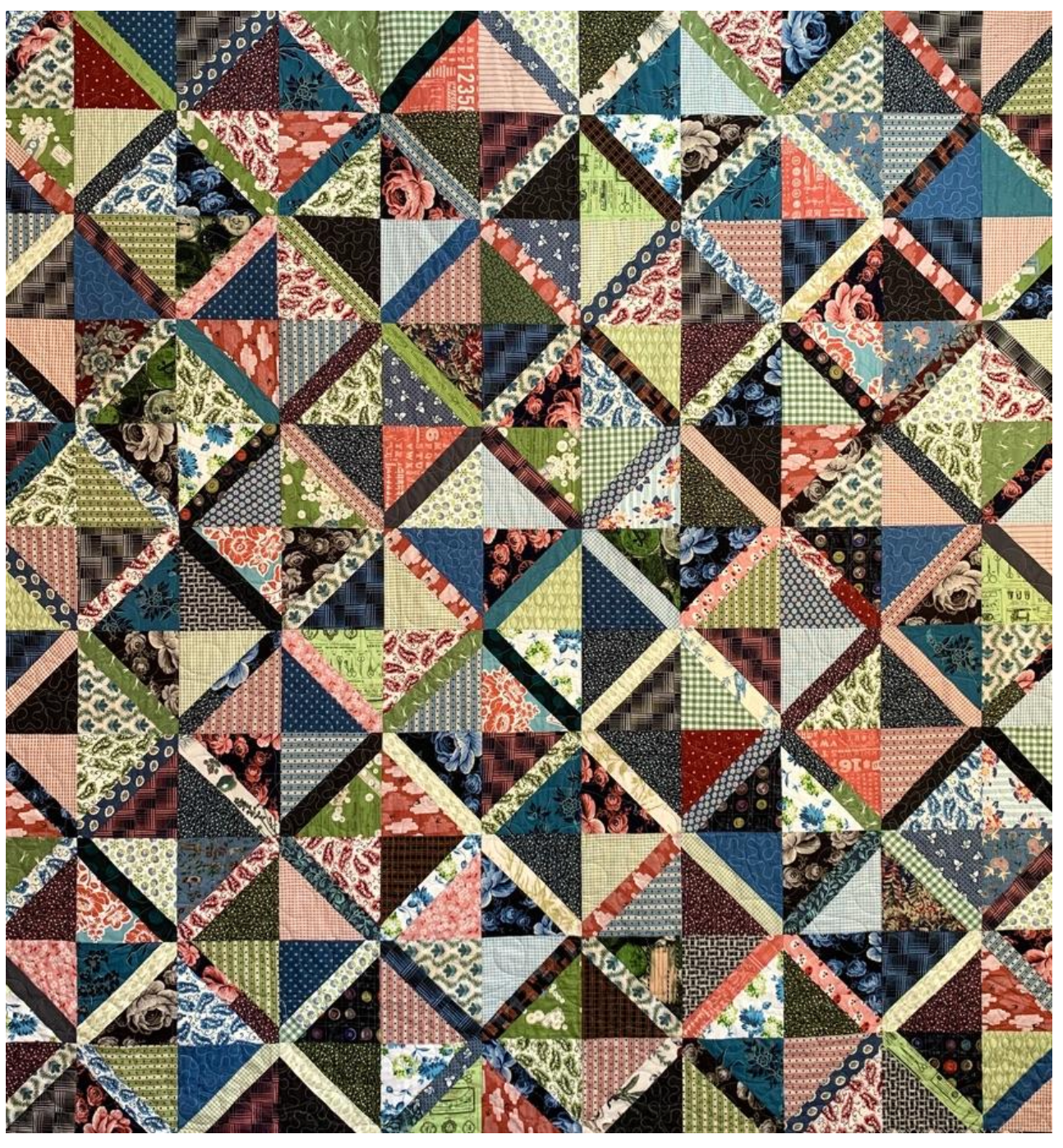 Red Thread Studio Across the Fields Quilt Pattern by Rachaeldaisy Designs | Red Thread Studio