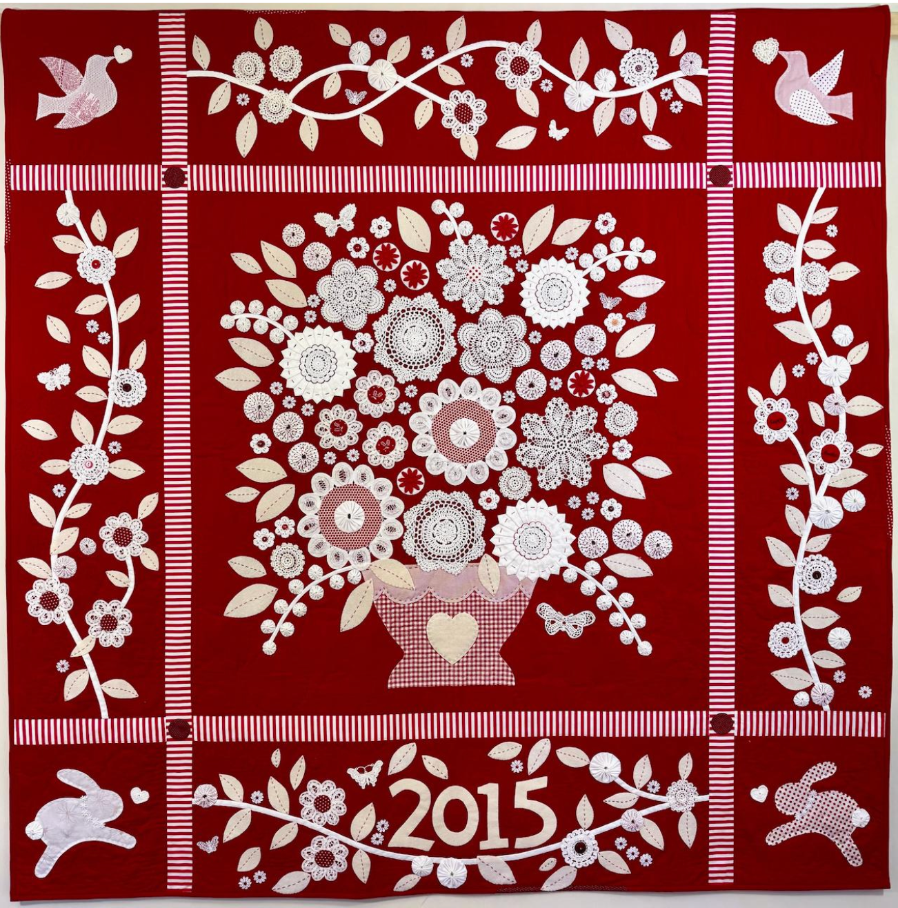Blooming Doilies Quilt Pattern by Rachaeldaisy Designs | Red Thread Studio