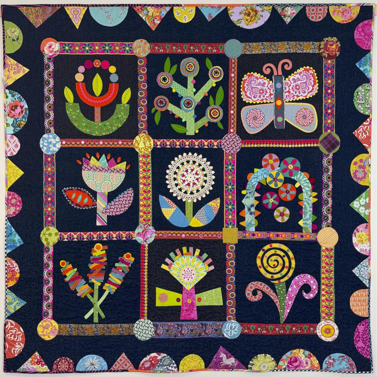 Red Thread Studio Chunky Blooms Quilt Pattern by Rachaeldaisy Designs | Red Thread Studio