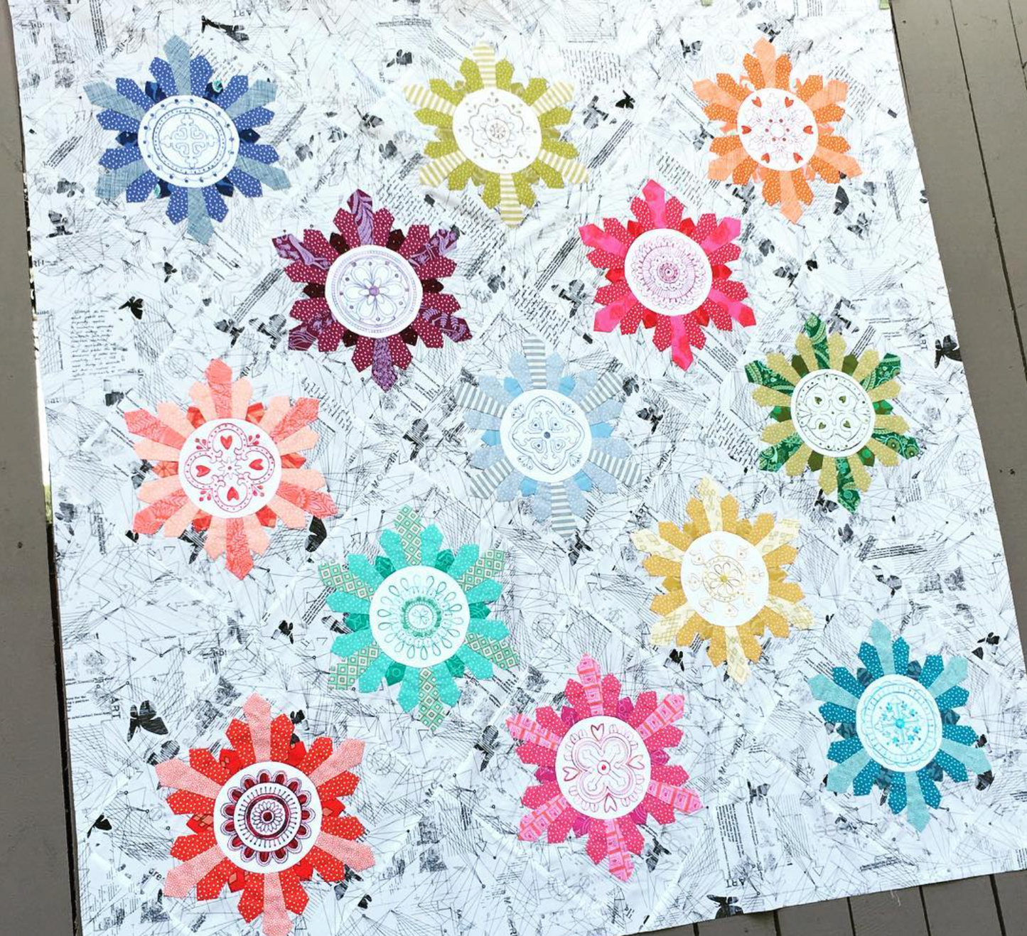 Razz-a-dazzle quilt pattern by Hugs'n Kisses
