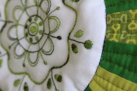Razz-a-dazzle quilt pattern by Hugs'n Kisses